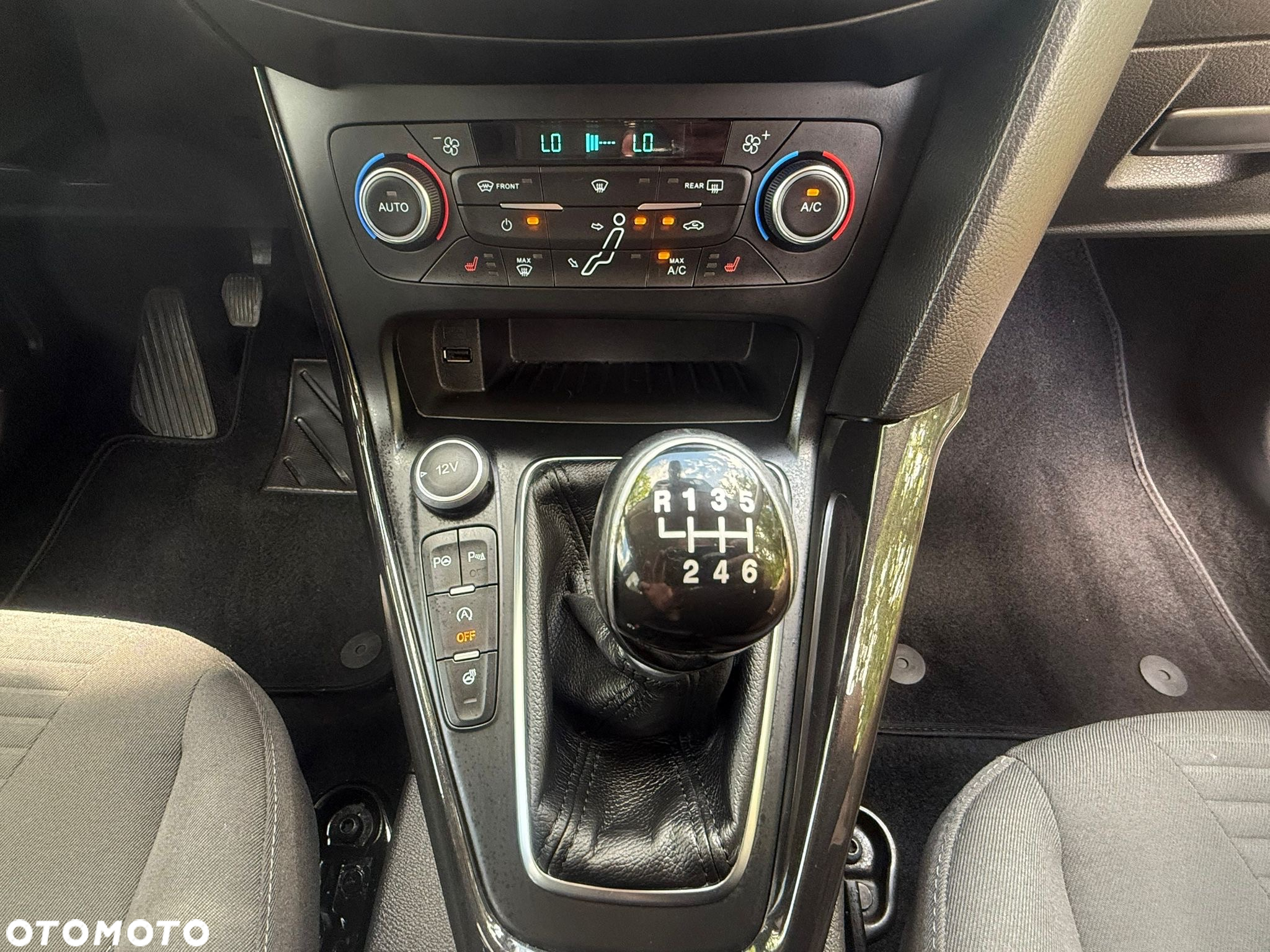 Ford Focus 1.0 EcoBoost Start-Stopp-System TITANIUM X - 20