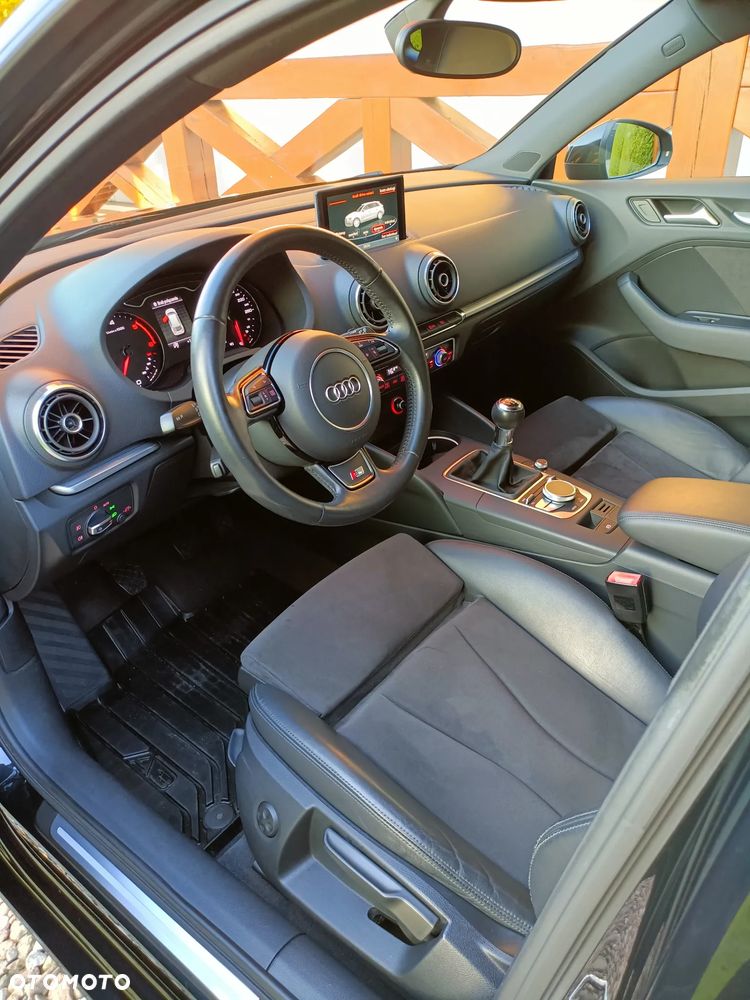 Audi A3 Sportback 2.0 TDI S line Sportpaket - 24
