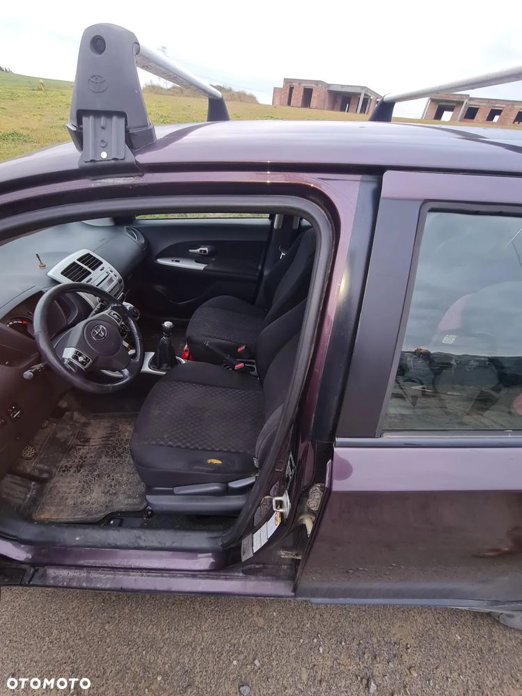 Toyota Urban Cruiser 1.4 D-4D Sol 4x4 - 5