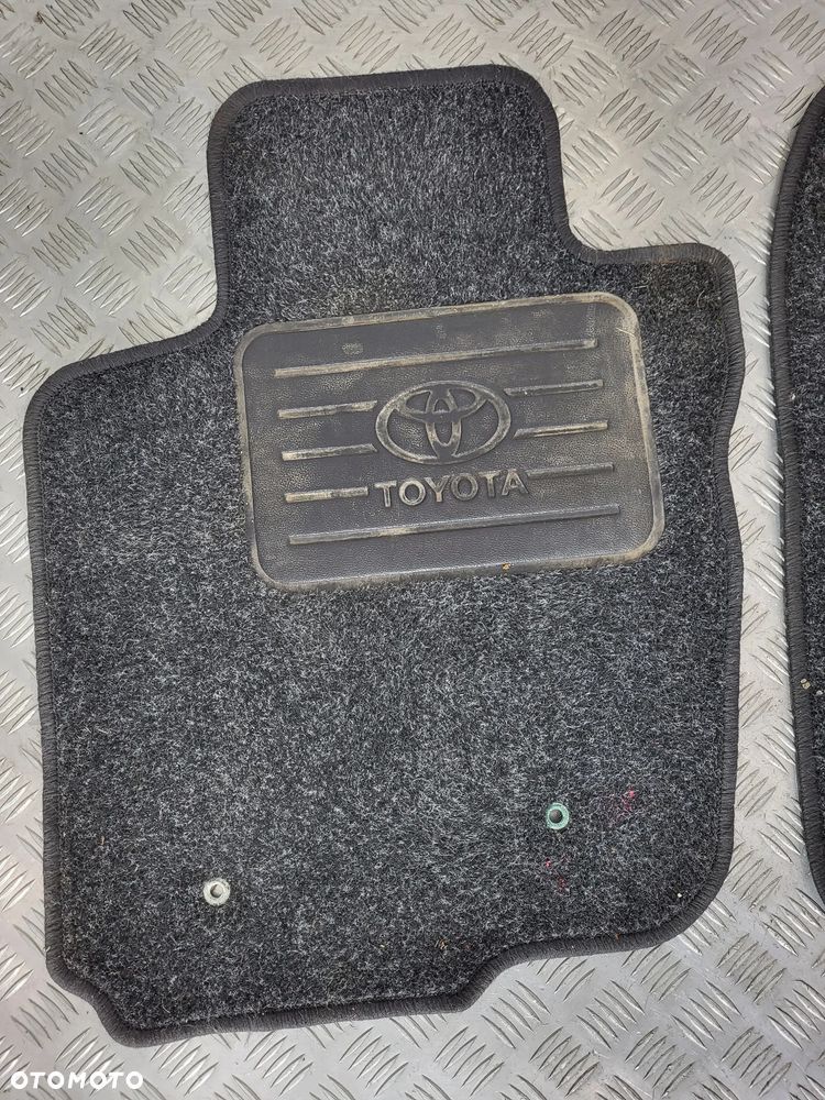 Toyota Rav4 III Dywaniki Welurowe - 3