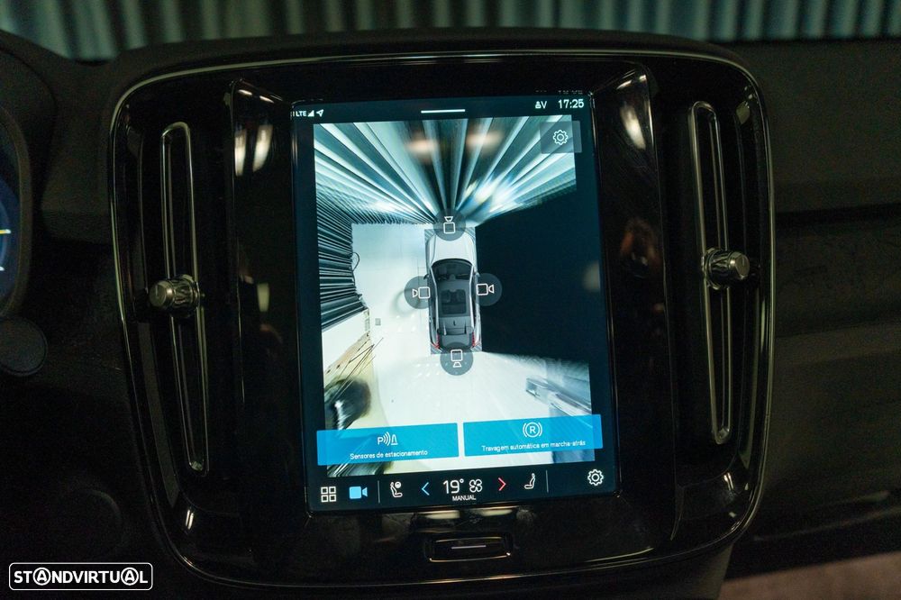 Volvo C40 Recharge 82 kWh Single M. Extended Range RWD Core - 16