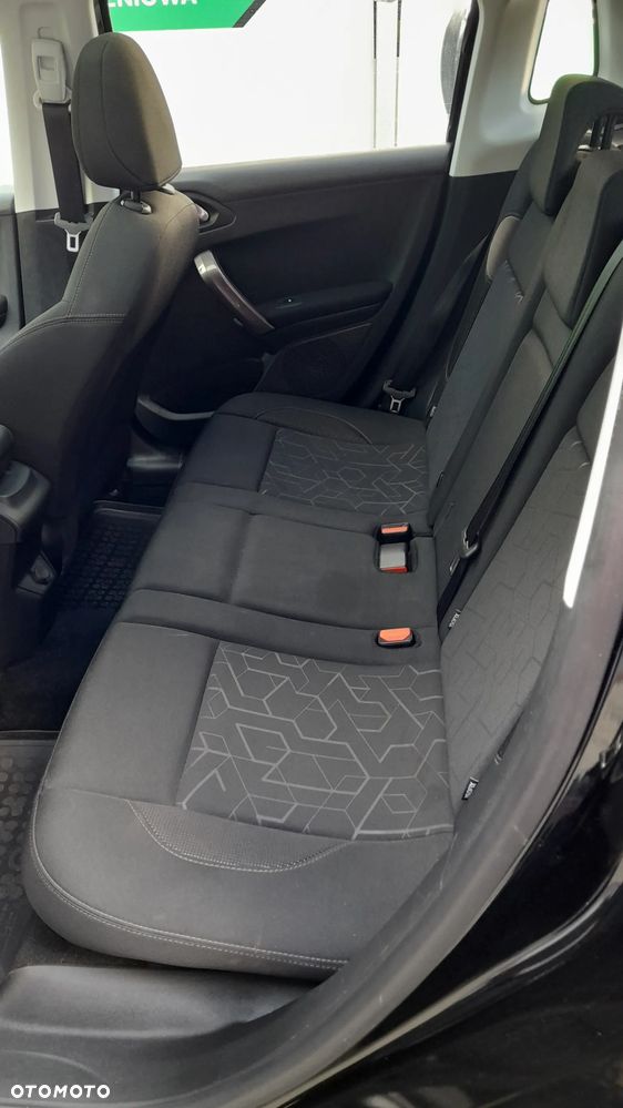 Peugeot 2008 - 23