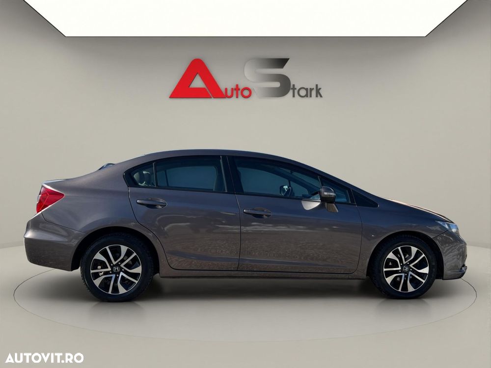 Honda Civic 1.8 i-VTEC Comfort - 12