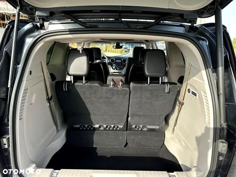 Chrysler Pacifica - 14