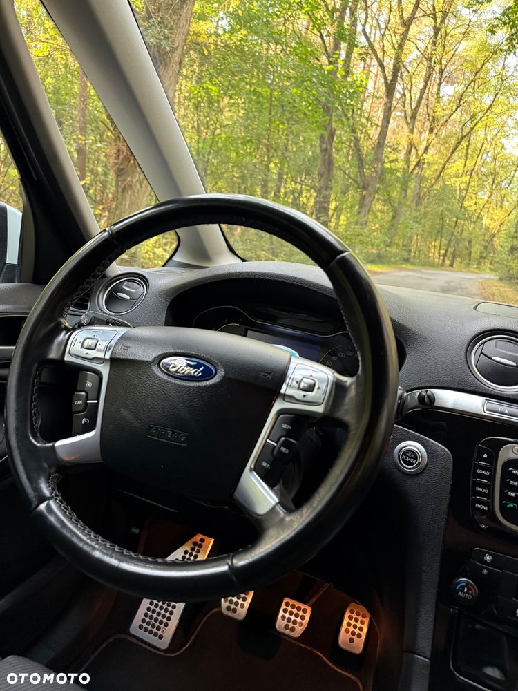 Ford Galaxy - 28