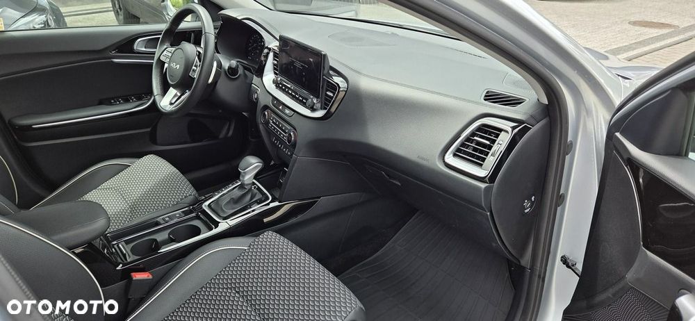 Kia Ceed 1.5 T-GDI L DCT - 14