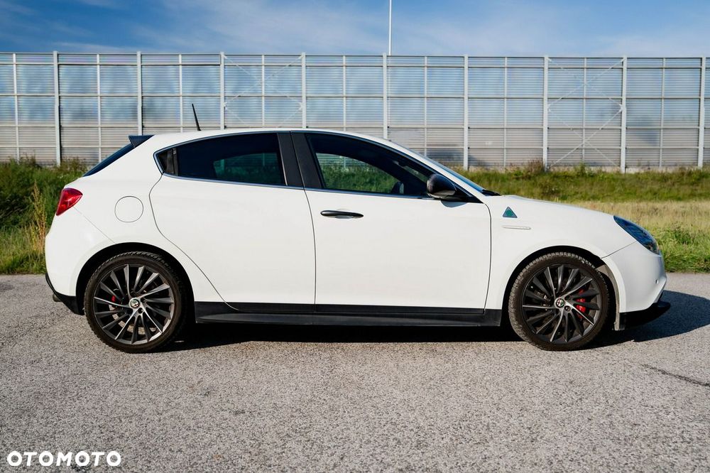Alfa Romeo Giulietta 1750 TBi QV TCT - 10