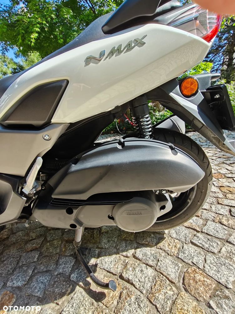 Yamaha NMAX - 10