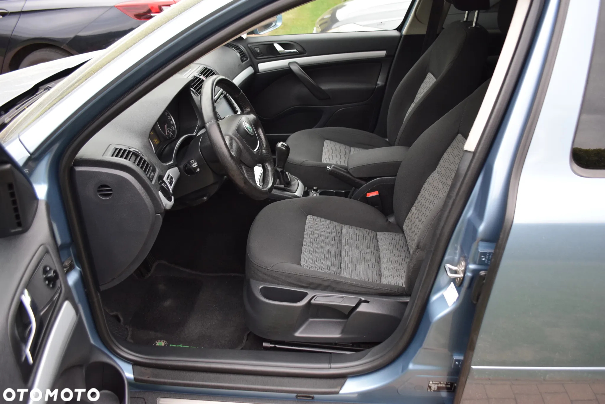 Skoda Octavia 1.6 Ambition - 11