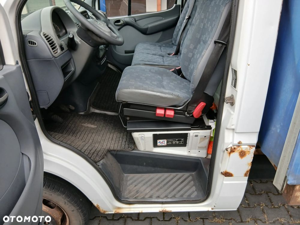 Mercedes-Benz Sprinter 416 - 13