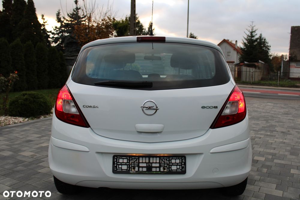 Opel Corsa 1.2 16V Essentia - 9