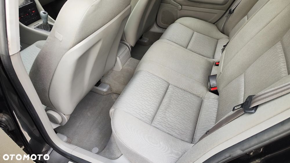 Audi A4 Avant 1.8T - 21