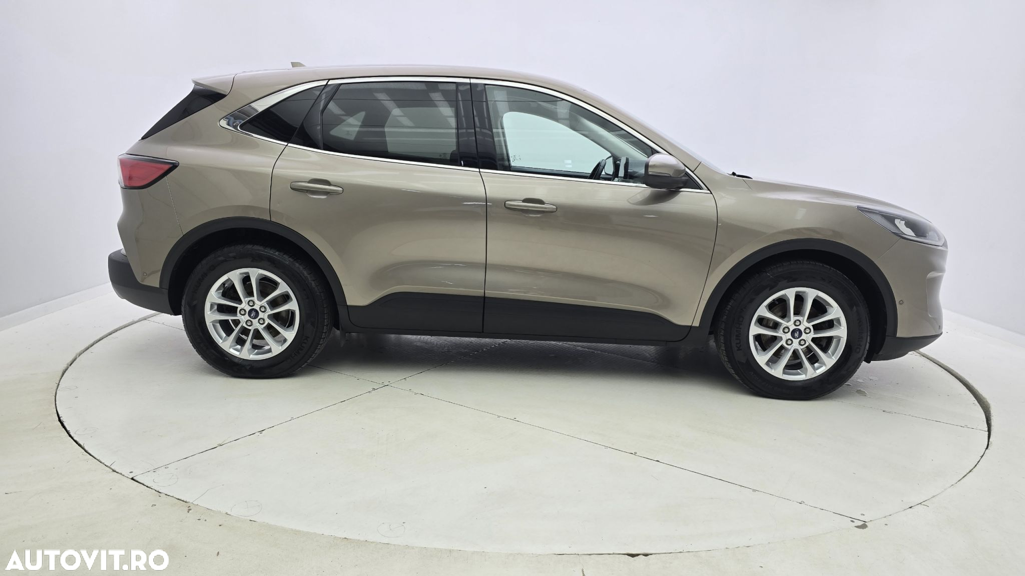 Ford Kuga - 5