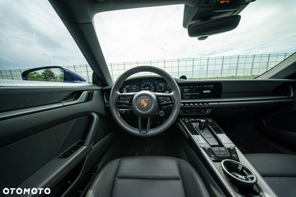 Porsche 911 Carrera PDK - 18