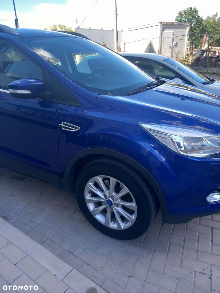 Ford Kuga 2.0 TDCi 2x4 Titanium - 2