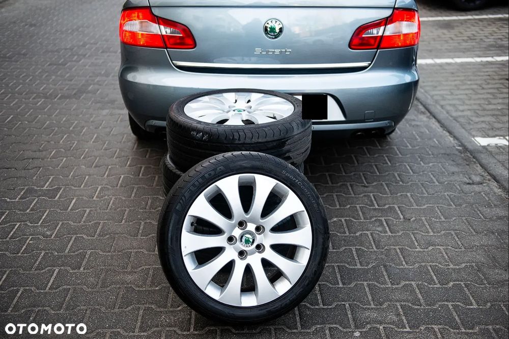 Skoda Superb 3.6 V6 4x4 DSG Elegance - 36