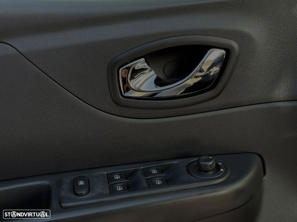Renault Captur - 38