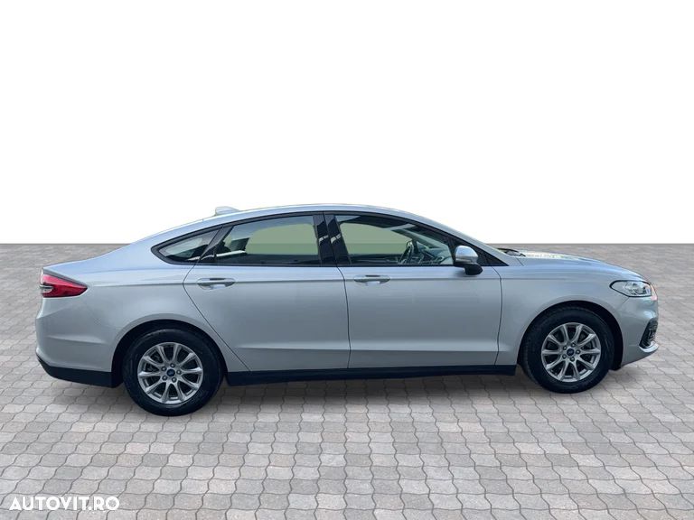 Ford Mondeo 2.0 HEV Trend - 8
