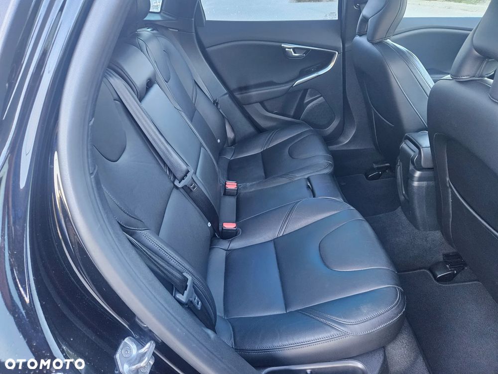 Volvo V40 D3 Inscription - 15