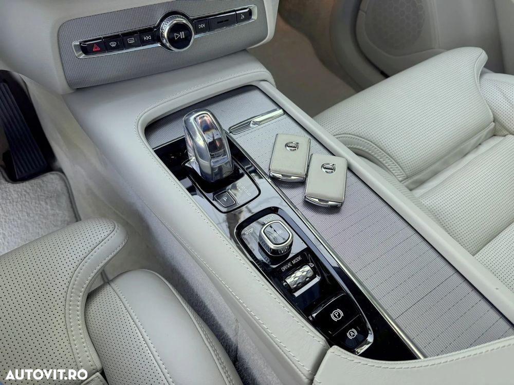 Volvo XC 90 T8 AWD Twin Engine Geartronic Inscription - 23