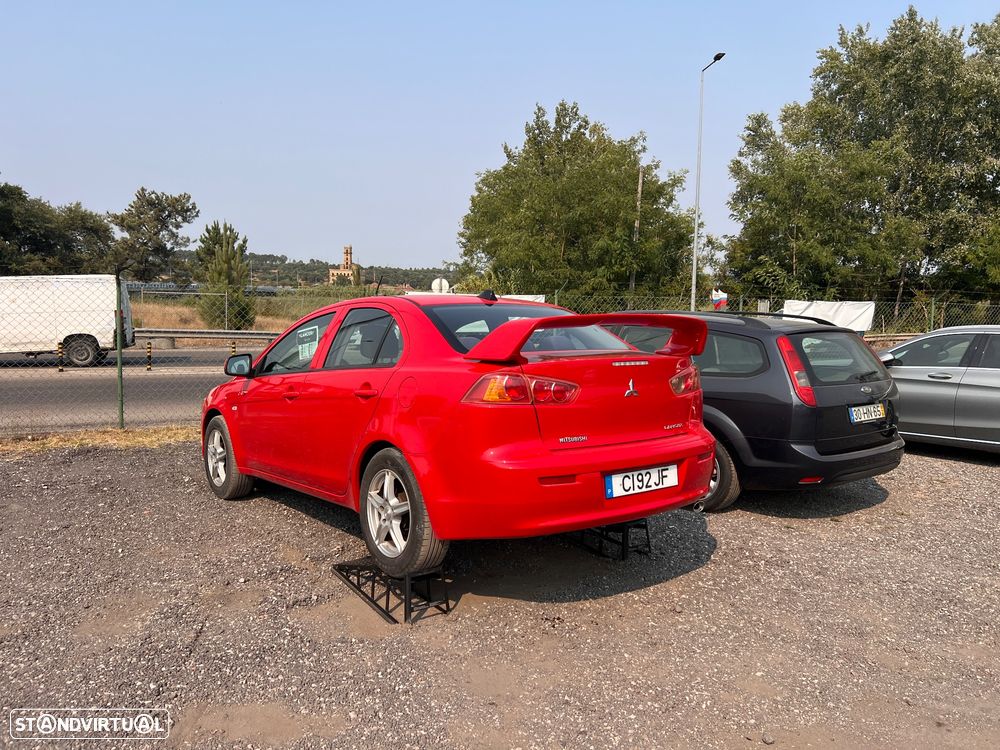 Mitsubishi Lancer 1.5 Invite - 2