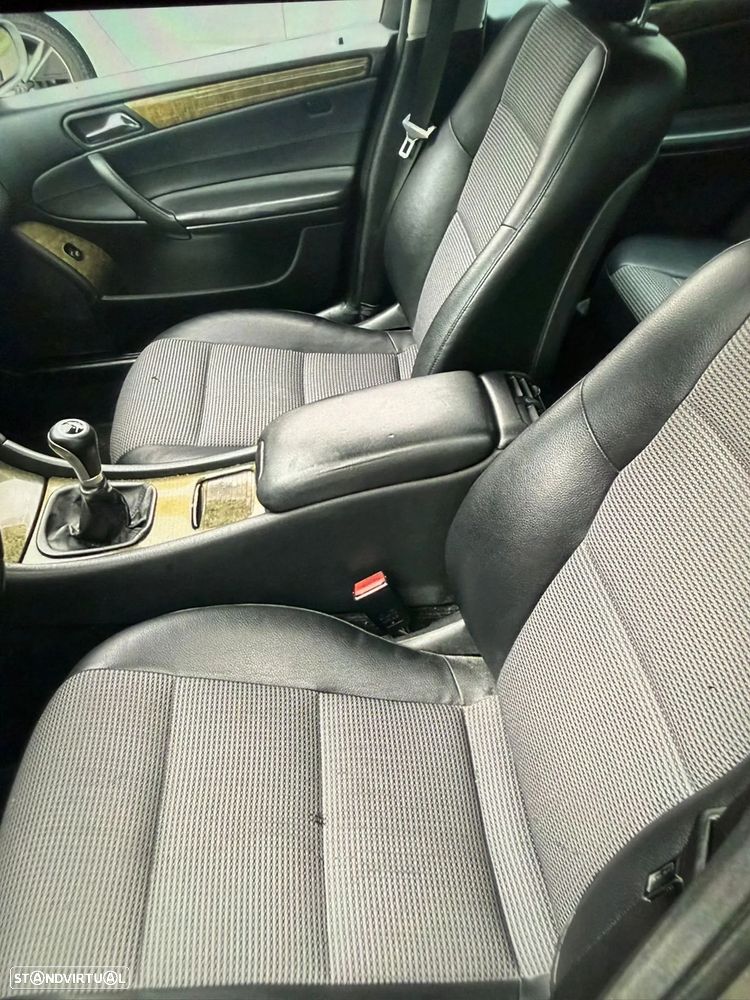 Mercedes-Benz C 220 CDi Avantgarde - 10