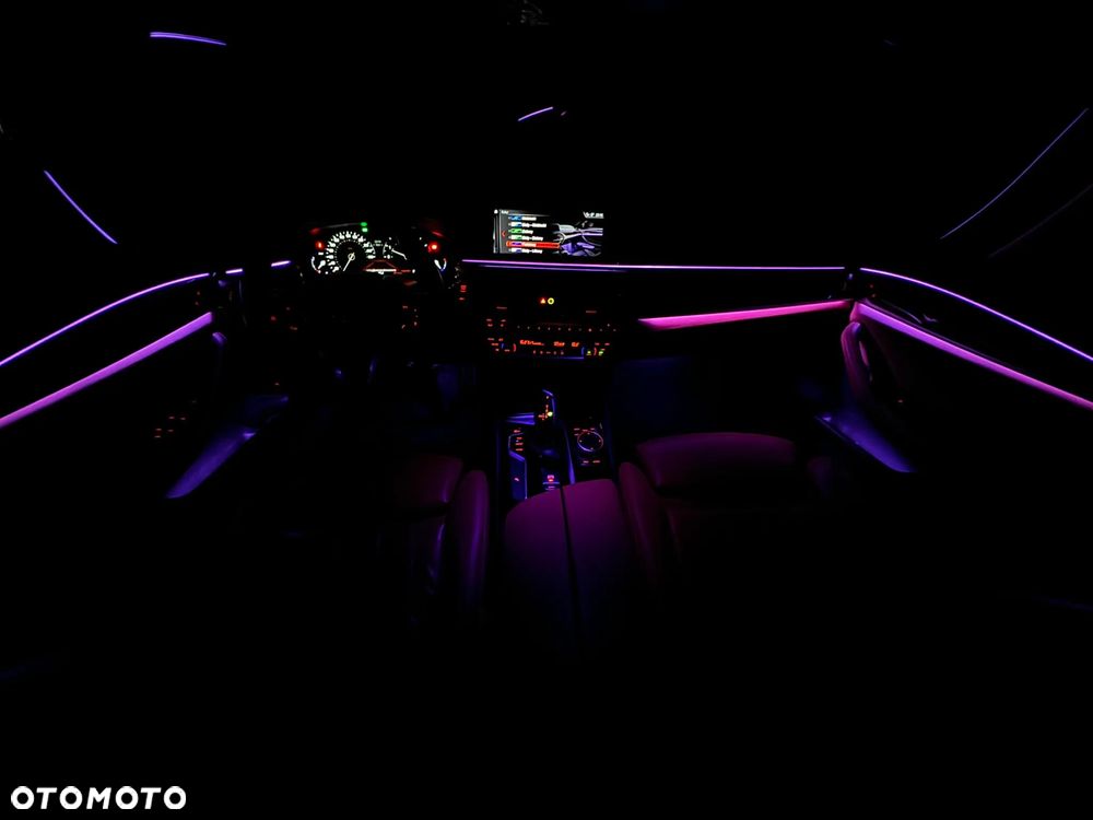 BMW Seria 5 520d Sport Line - 24