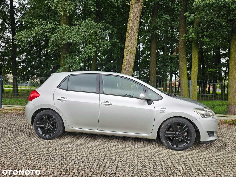 Toyota Auris - 4