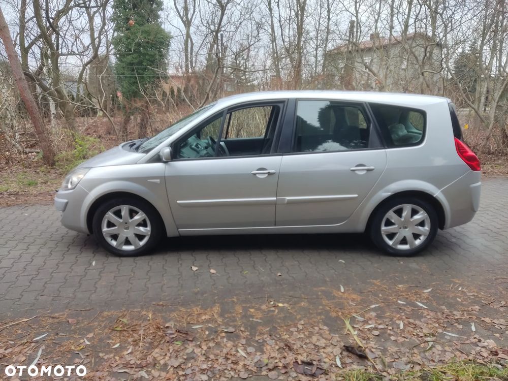 Renault Scenic 2.0 16V Privilege - 9