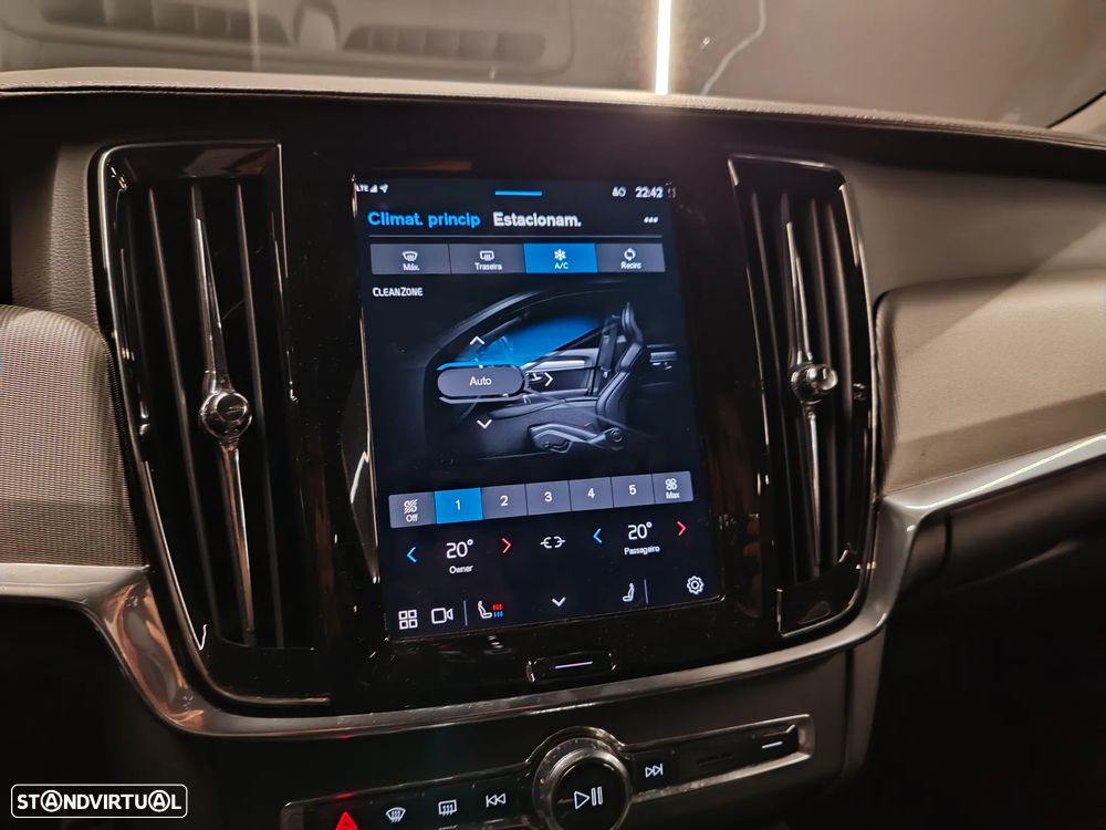 Volvo V90 2.0 T8 PHEV R-Design Expression AWD - 21