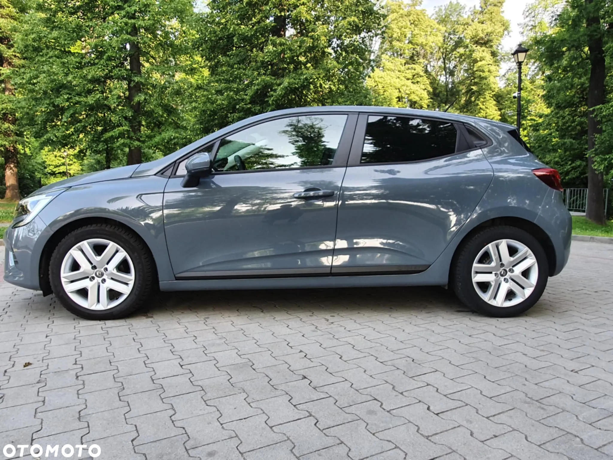 Renault Clio - 12