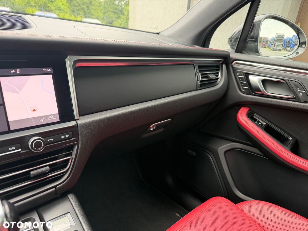 Porsche Macan - 18