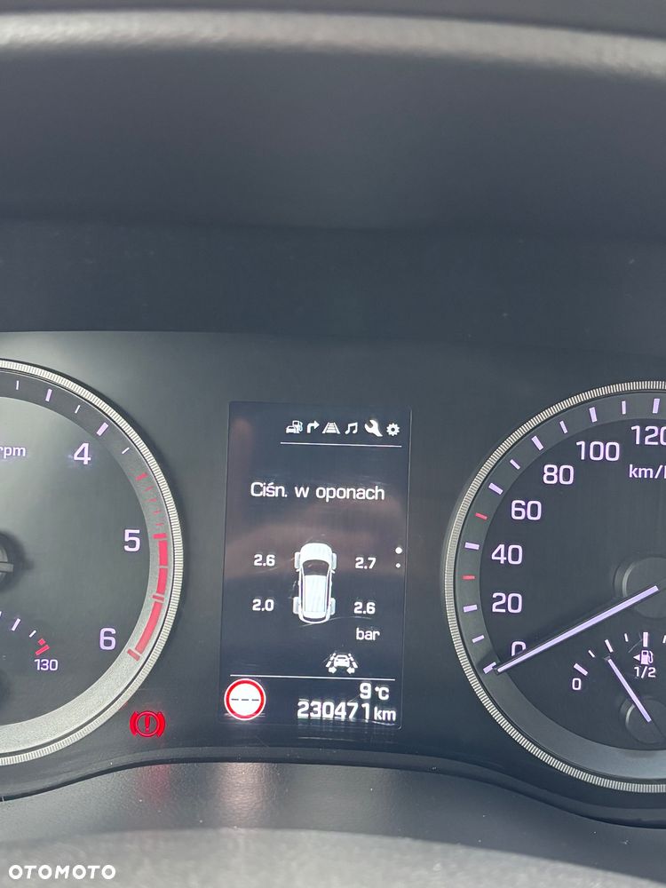 Hyundai Tucson 2.0 CRDI BlueDrive Style 2WD - 30