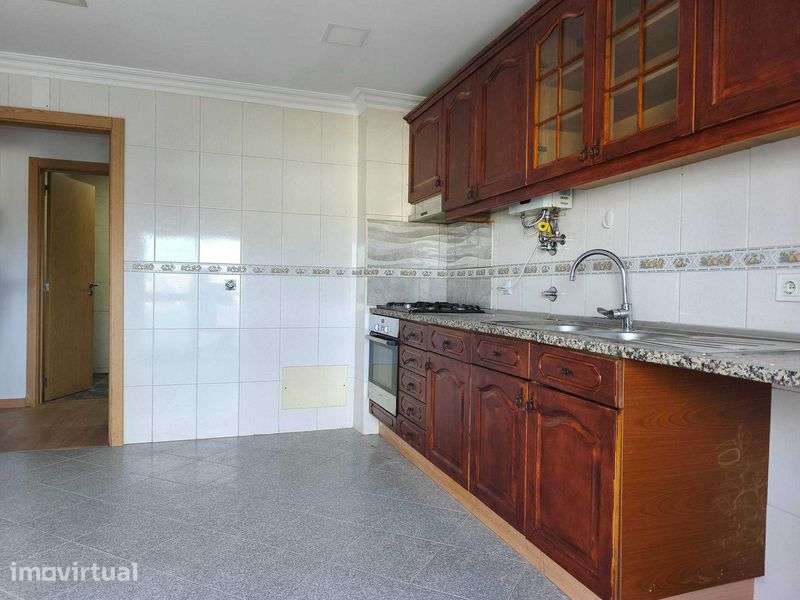 Excelente Apartamento T3 Feijó com Vista Desafogada - Grande imagem: 2/12