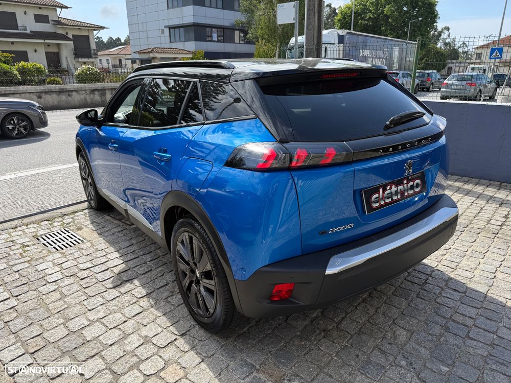 Peugeot e-2008 GT - 8