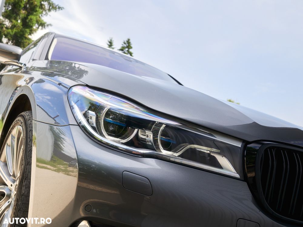 BMW Seria 7 750Li xDrive - 14