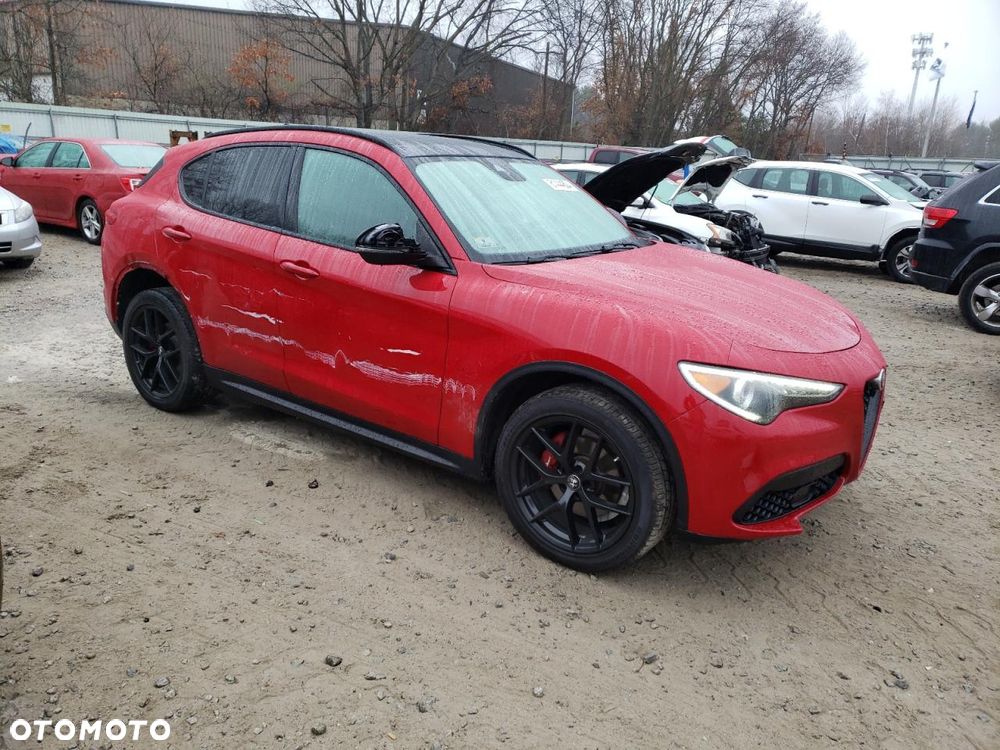 Alfa Romeo Stelvio - 4