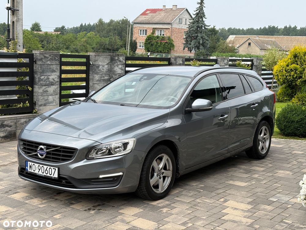 Volvo V60 D2 Drive-E Momentum - 2