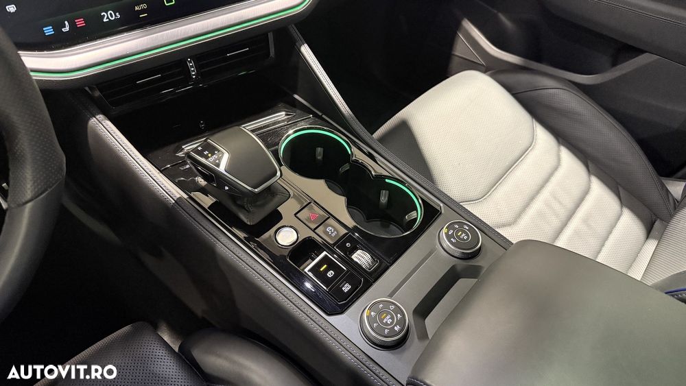 Volkswagen Touareg V6 TSI eHybrid PHEV R - 23