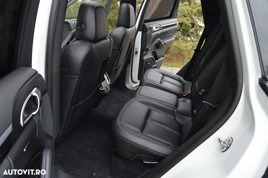 Porsche Cayenne Diesel Platinum Edition - 23