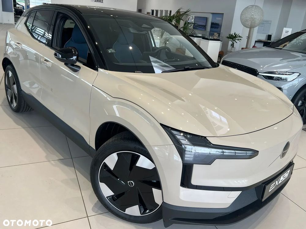 Volvo EX30 69kWh Single Motor Long Range Plus - 9