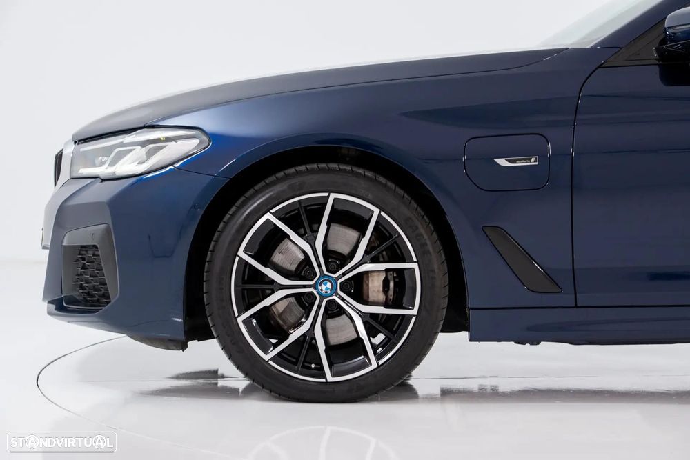 BMW 545 e xDrive Line Luxury - 13