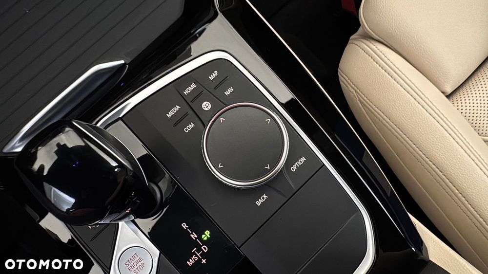 BMW X3 xDrive30i mHEV - 25