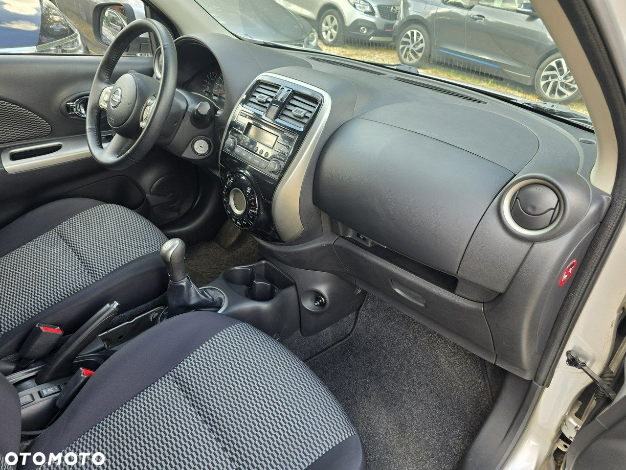 Nissan Micra - 10