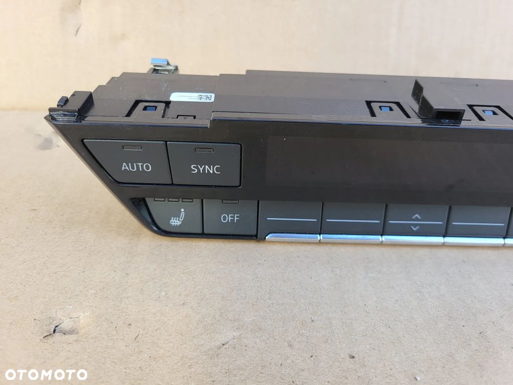 PANEL KLIMATYZACJI AUDI A3 8Y0820043A - 3