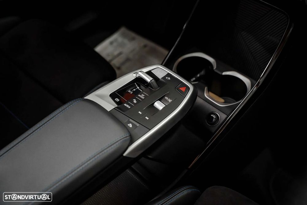 BMW X1 xDrive25e Pack Desportivo M - 18