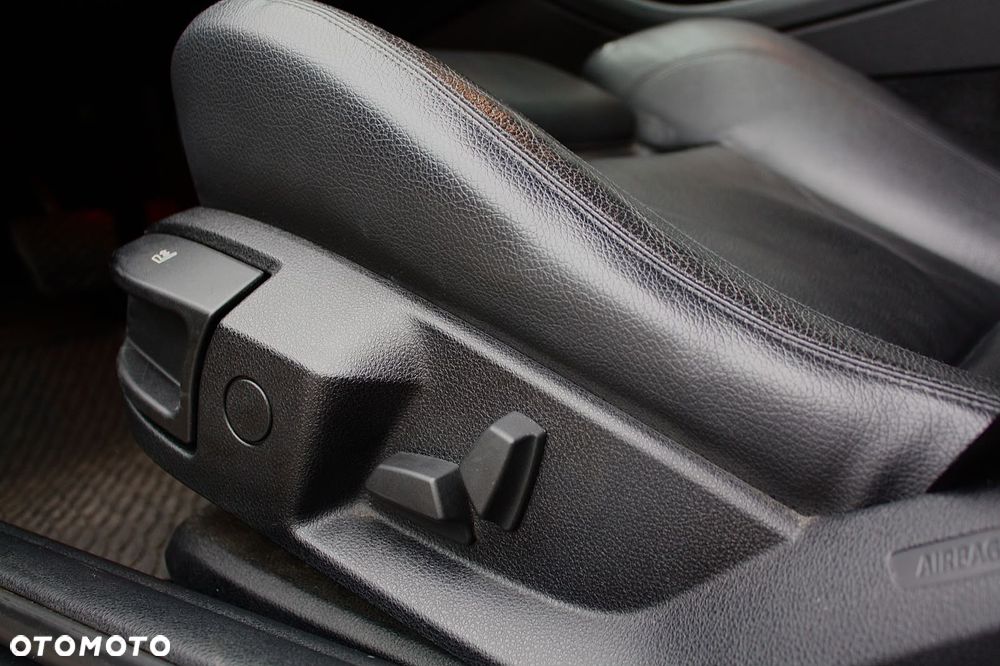 BMW Seria 5 525d - 8