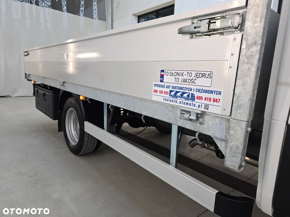 Iveco DAILY 50C18 / 35C18 DOKA SKRZYNIA DŁUGA3,81cm + SKRZYNIA NA NARZĘDZIA DEMONTOWANA HAK 3500Kg TEMPOMAT KLIMA 31 Tyś km SERWIS DO OSTATNIEGO Km ASO IVECO NA GWARANCJI - 23