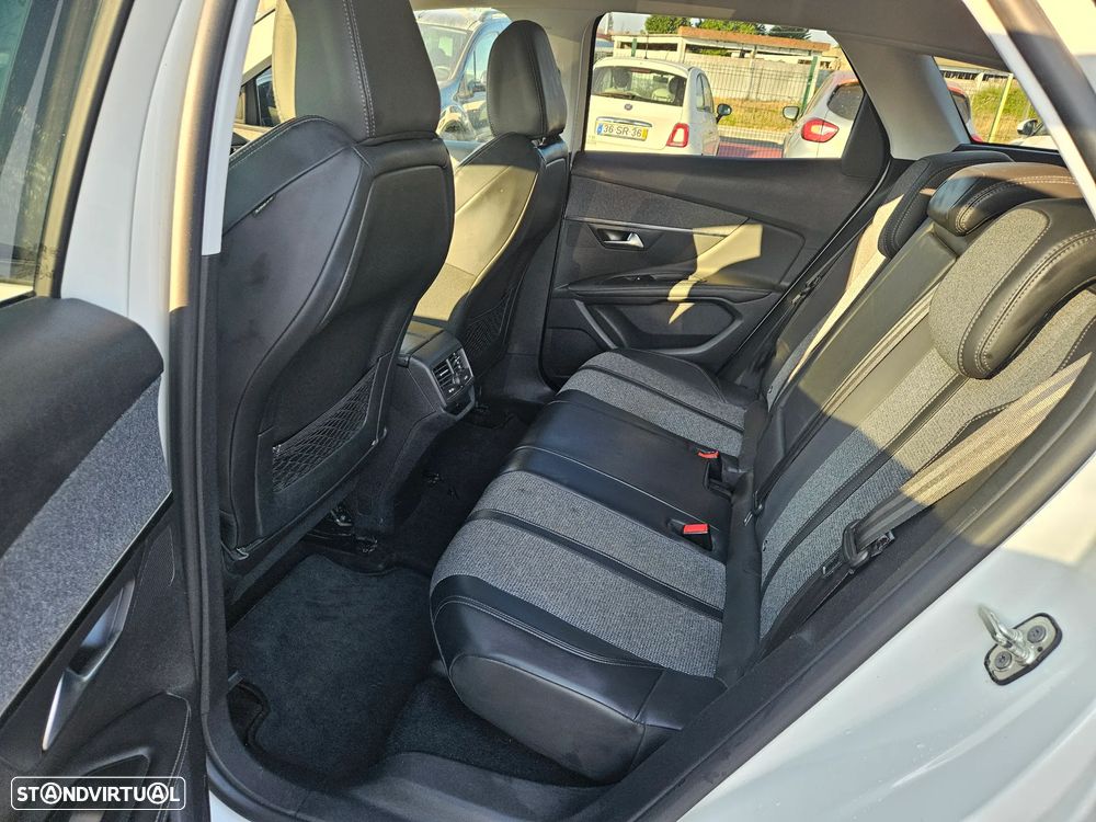 Peugeot 3008 BlueHDi 130 Stop & Start EAT8 Allure Pack - 7