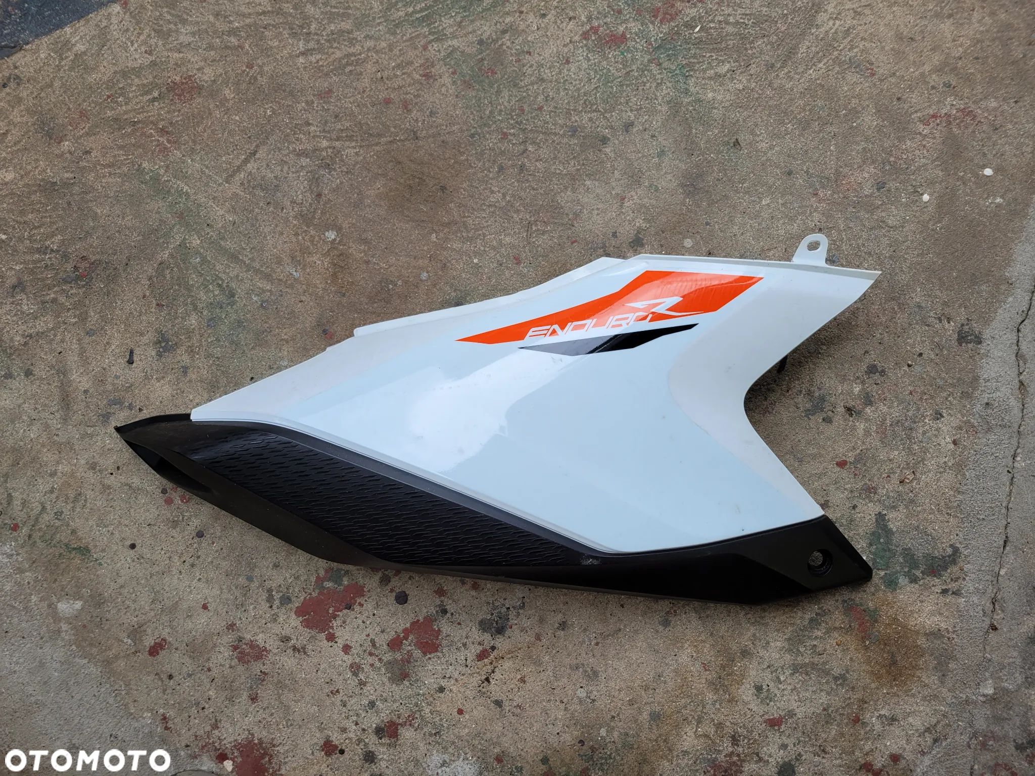 Owiewka, osłona, bok, boczek KTM 690 SMC SMCR SMC-R - 1